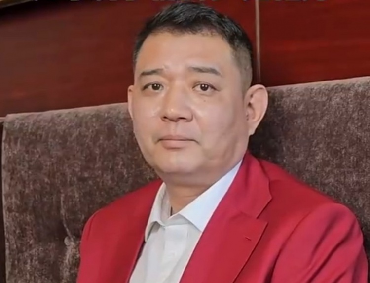 鞏曉彬：剛打球時(shí)工資20多塊錢(qián) 主要給父母、給家里改善生活