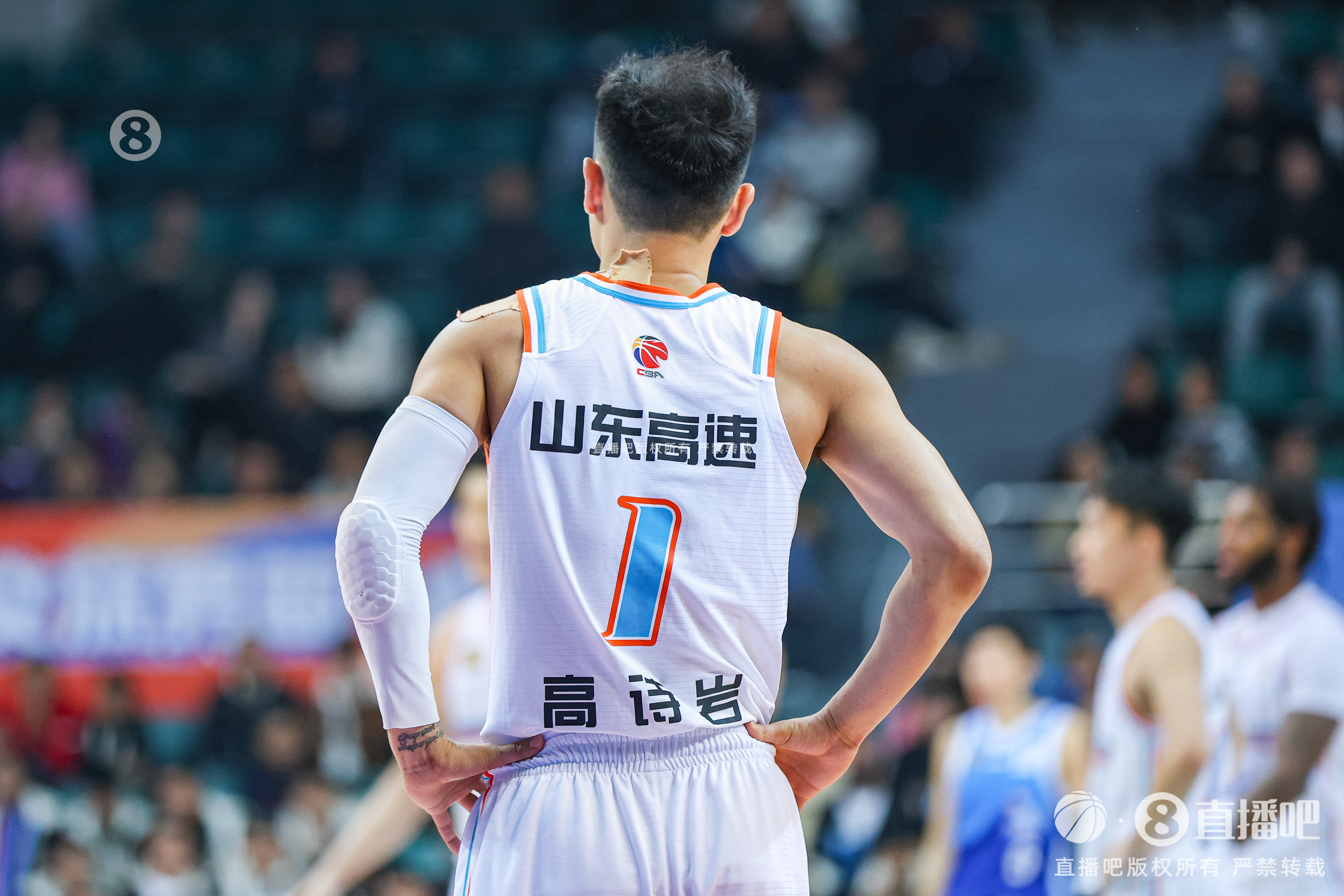 慢熱！首節山東落后四川1分 全隊首發(fā)5人單節合計僅拿到3分