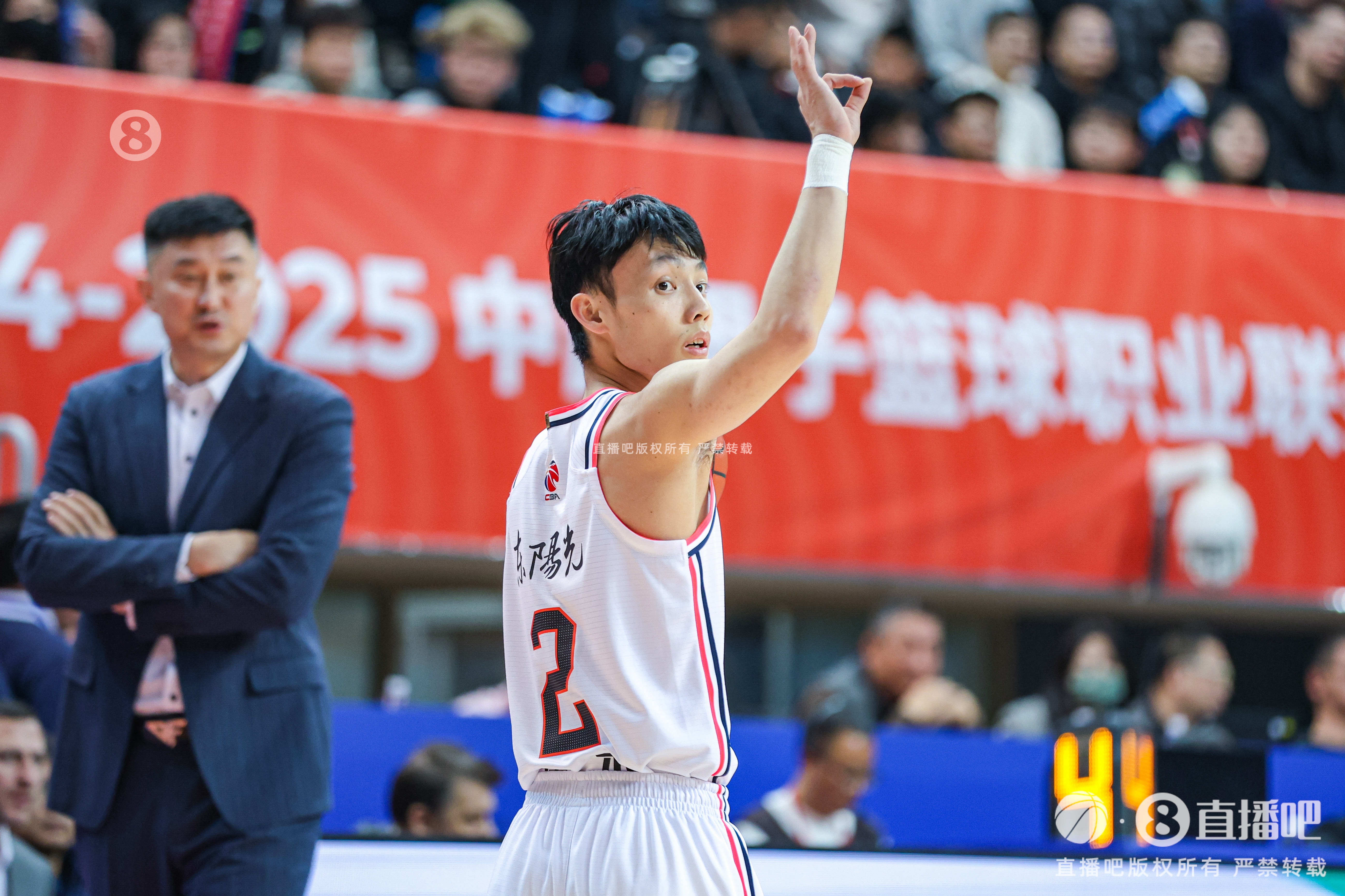 輕松加輕松！徐杰出戰僅28分鐘 8中5拿到12分3板5助3斷 正負值+21